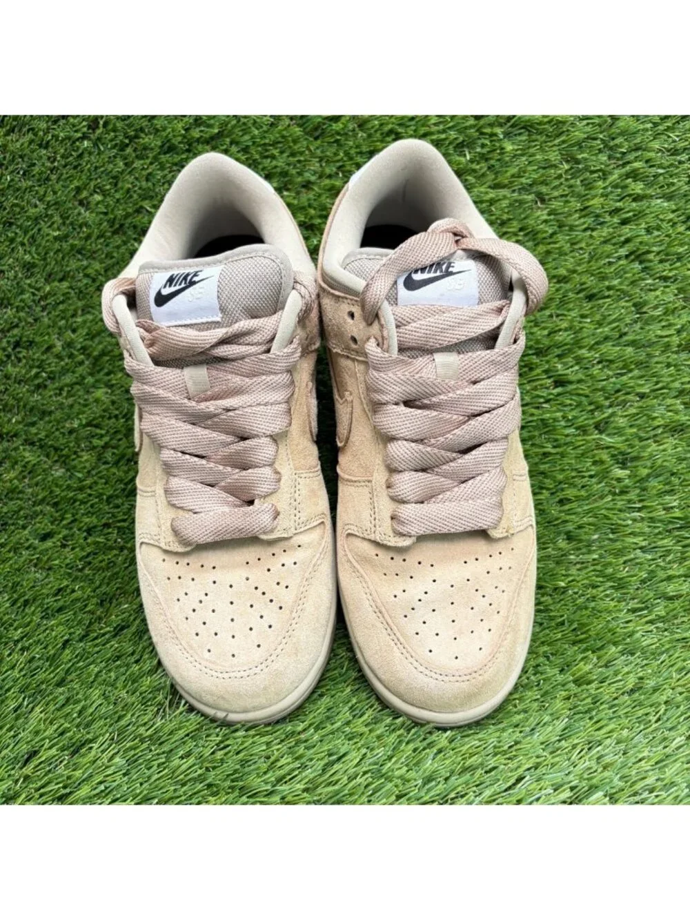 Nike SB Dunk Low Pro Mens Size 7.5 Beige Athletic Walking Leather Shoes Sneakers_4